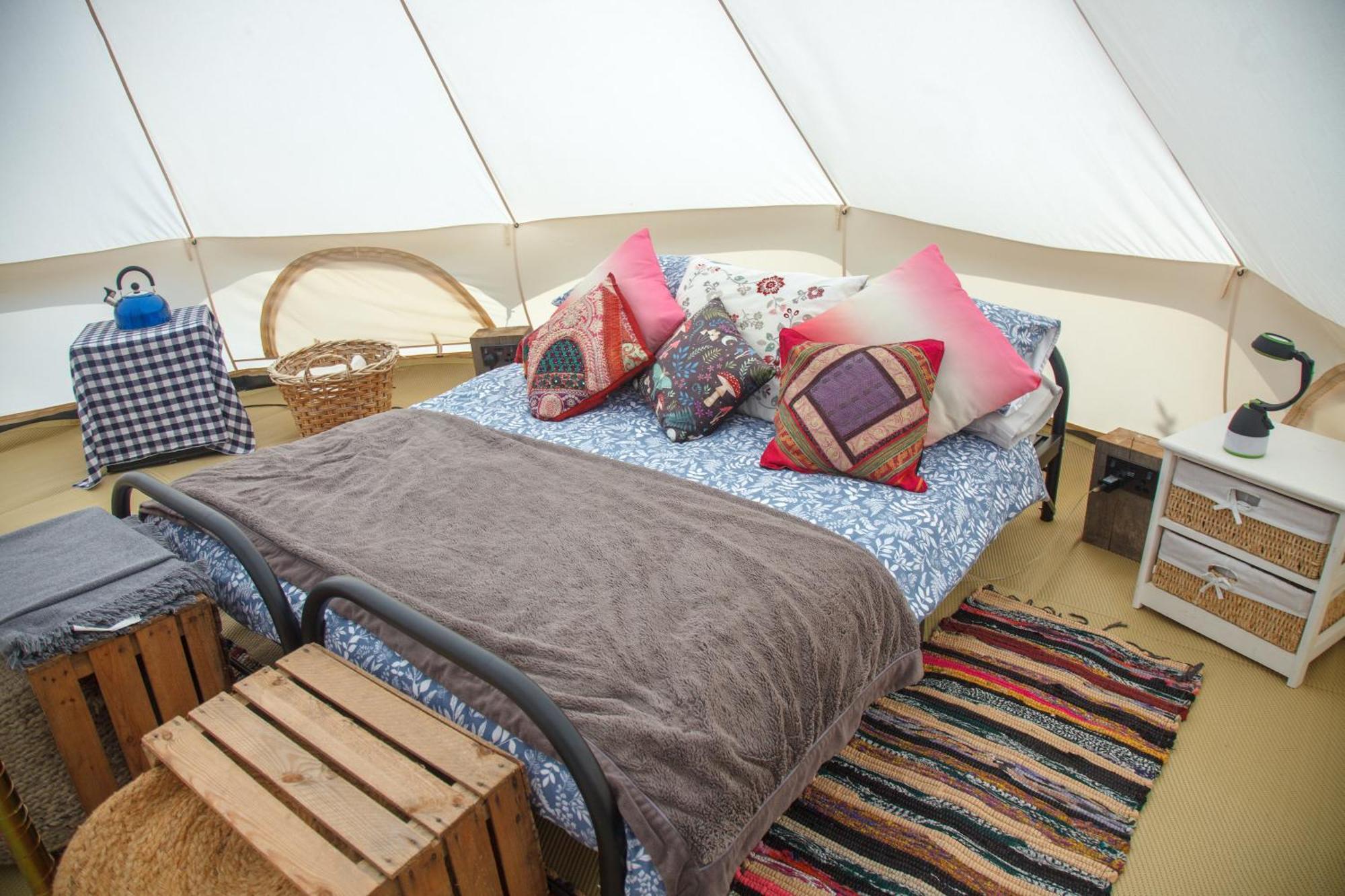 Glamping Meadow Bell Tent Stithians Экстерьер фото